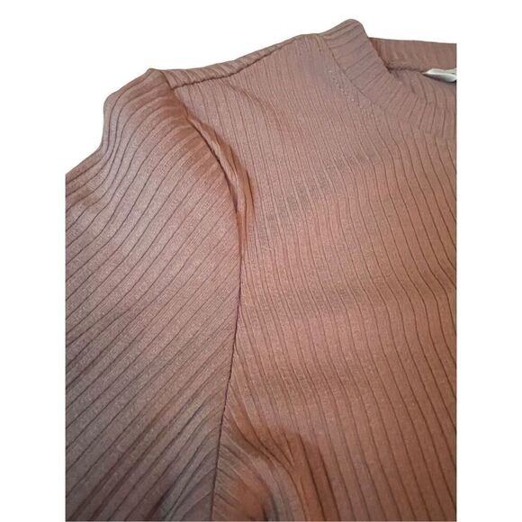 So Goods For Life Set Of Two Crewneck Shortsleeve Bodysuits Sage Green and Laven - Picture 11 of 12